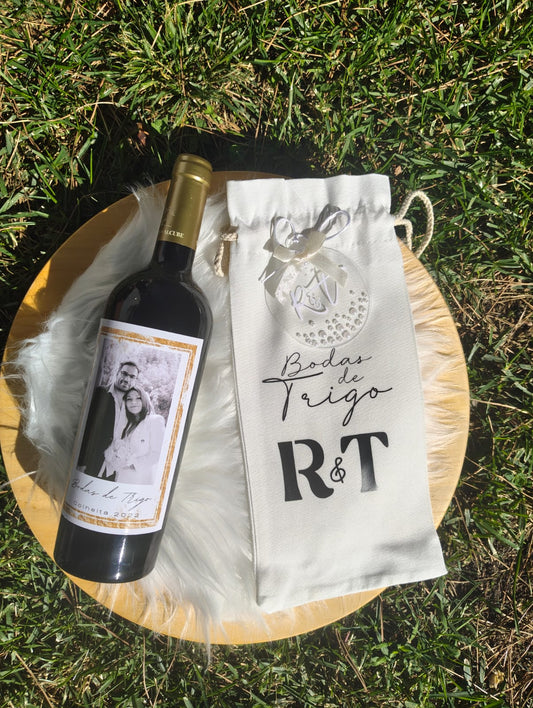 Kit Vinho Personalizado – Garrafa, Saco, Rótulo e Brinde