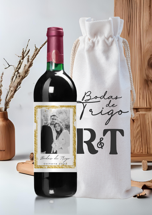 Kit Vinho Personalizado – Garrafa, Saco, Rótulo e Brinde